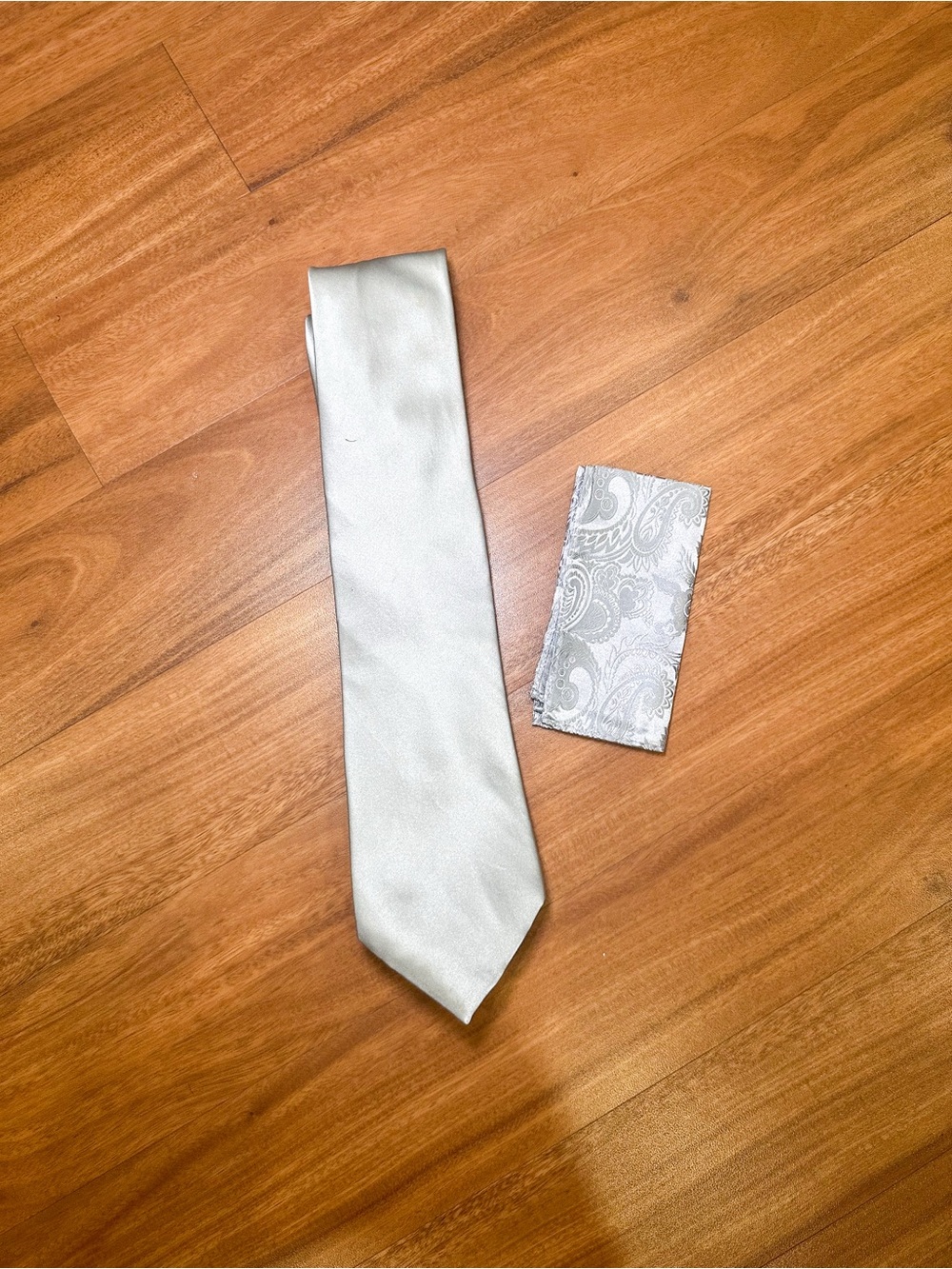 Silver Tie And Pocket Square Set